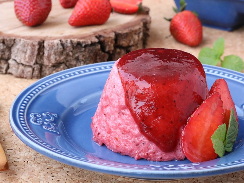 receita de Mousse de queijo fresco e morangos com claras de ovo dovo